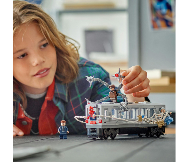 LEGO Super Heroes 76321 Spider-Man kontra Doc Ock — scena w metrze - 1331727 - zdjęcie 3